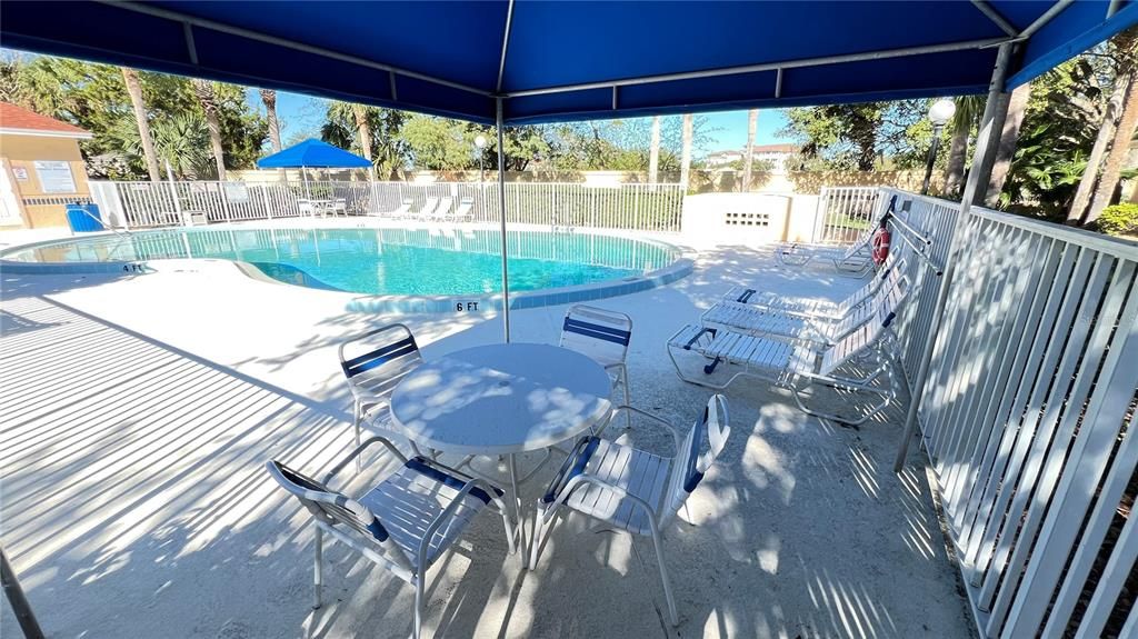 For Rent: $2,400 (3 beds, 2 baths, 1565 Square Feet)