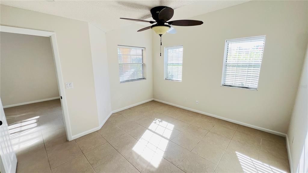 For Rent: $2,400 (3 beds, 2 baths, 1565 Square Feet)