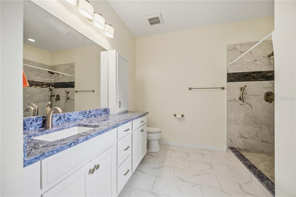Active With Contract: $433,500 (3 beds, 2 baths, 1806 Square Feet)