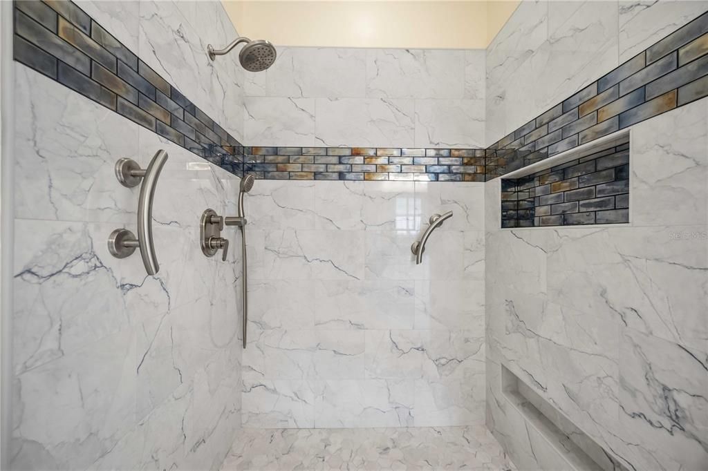 Active With Contract: $433,500 (3 beds, 2 baths, 1806 Square Feet)