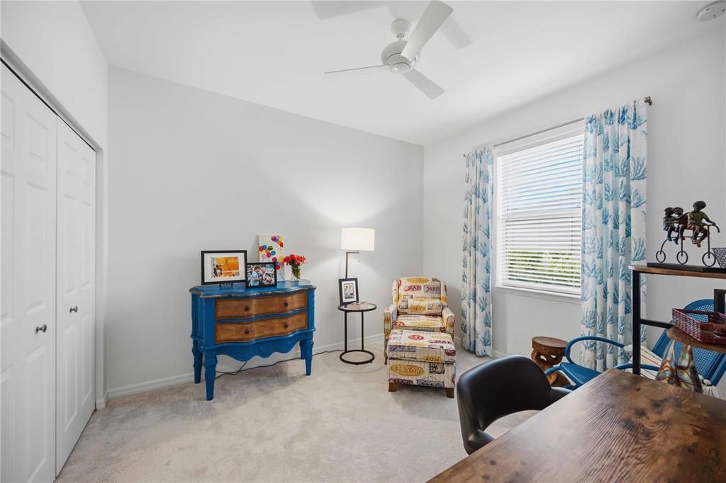 Active With Contract: $433,500 (3 beds, 2 baths, 1806 Square Feet)