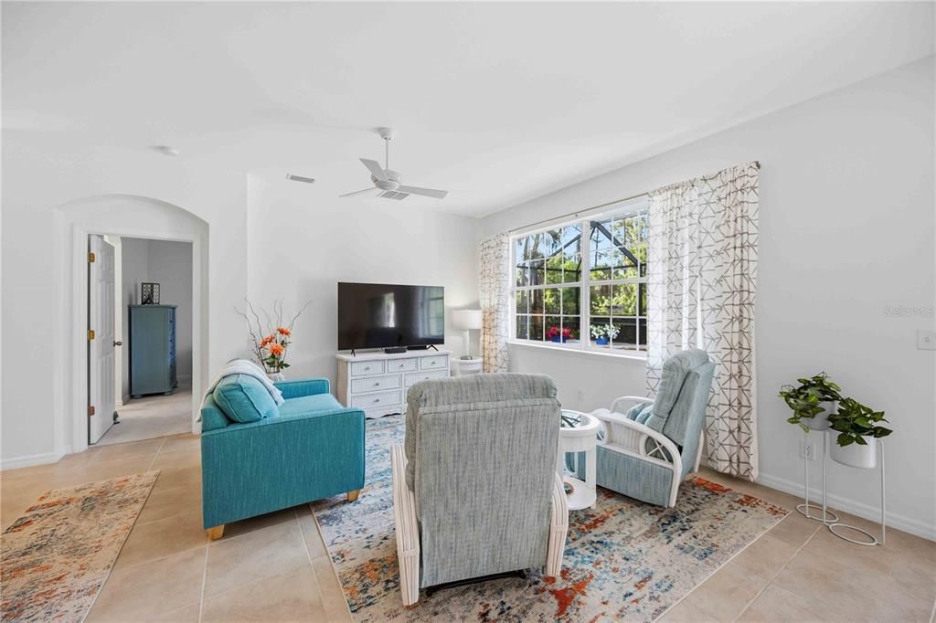 Active With Contract: $433,500 (3 beds, 2 baths, 1806 Square Feet)