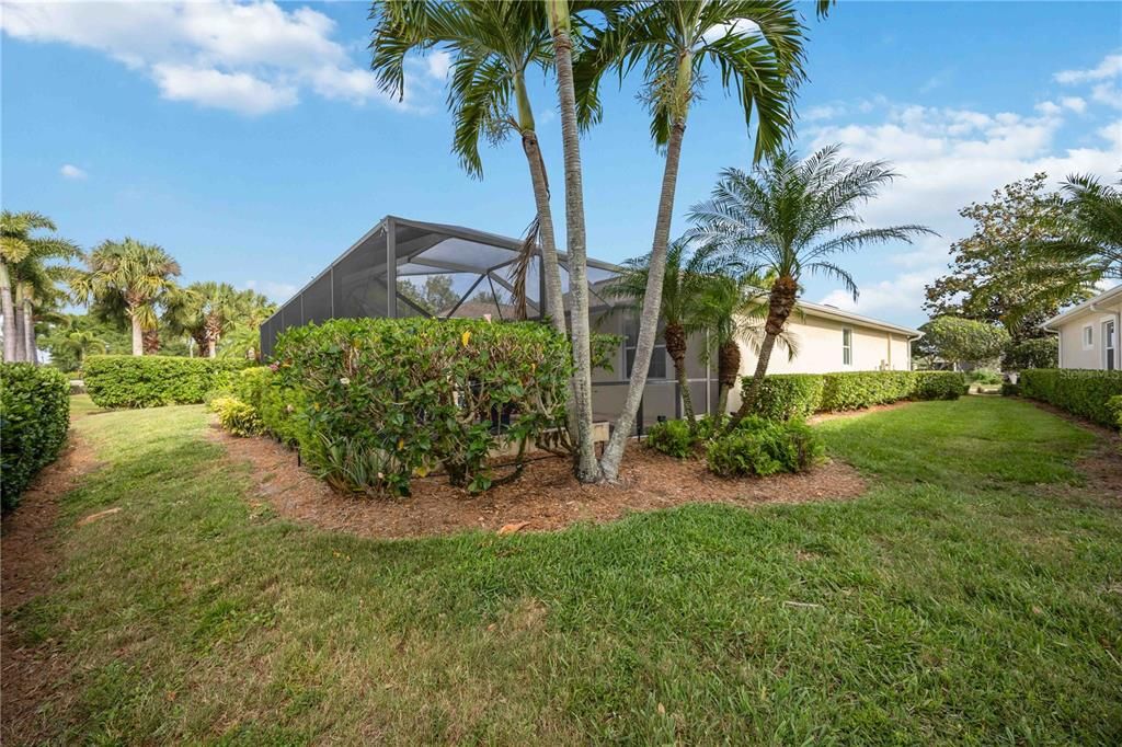 Active With Contract: $433,500 (3 beds, 2 baths, 1806 Square Feet)