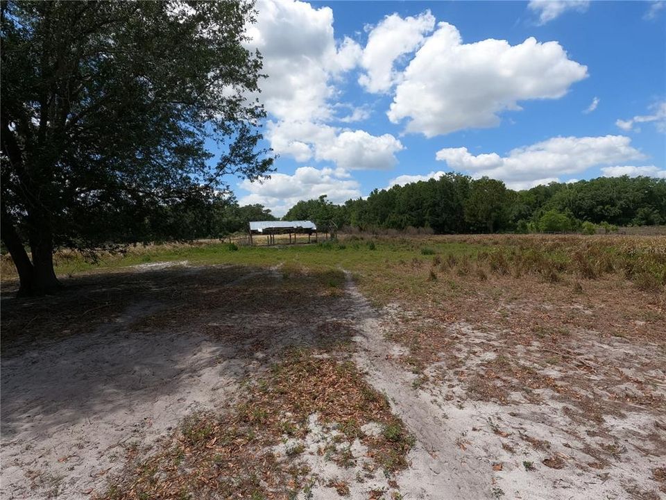 En Venta: $850,000 (11.81 acres)