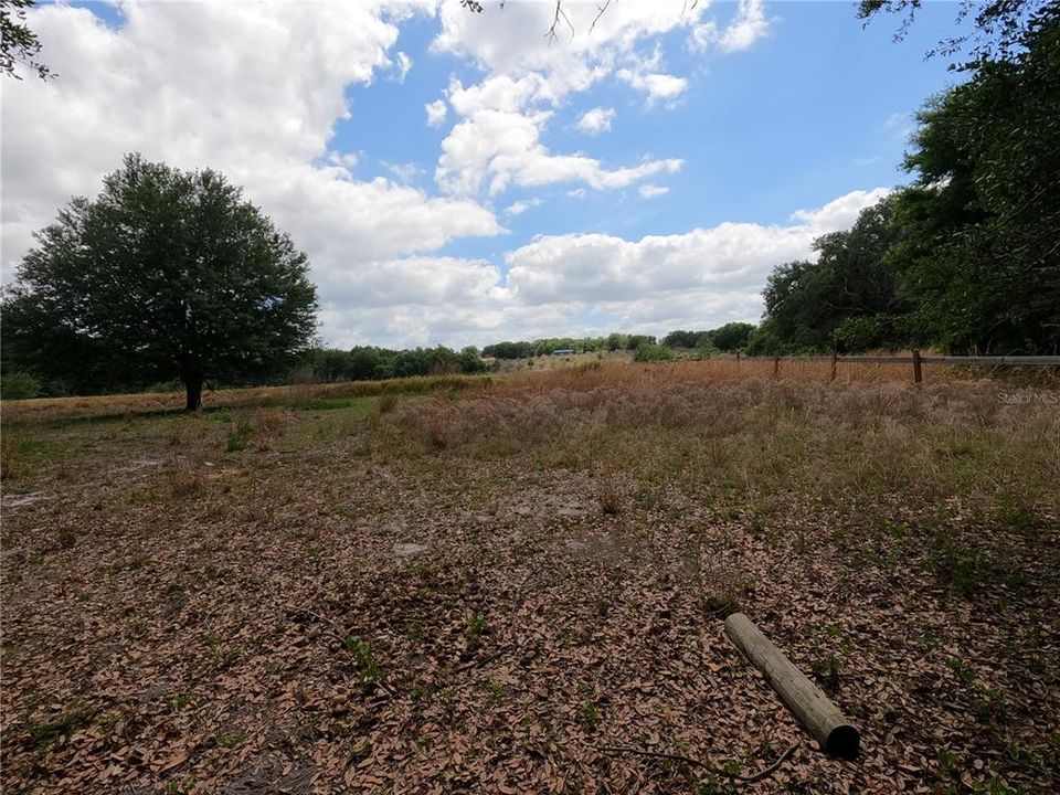 En Venta: $850,000 (11.81 acres)