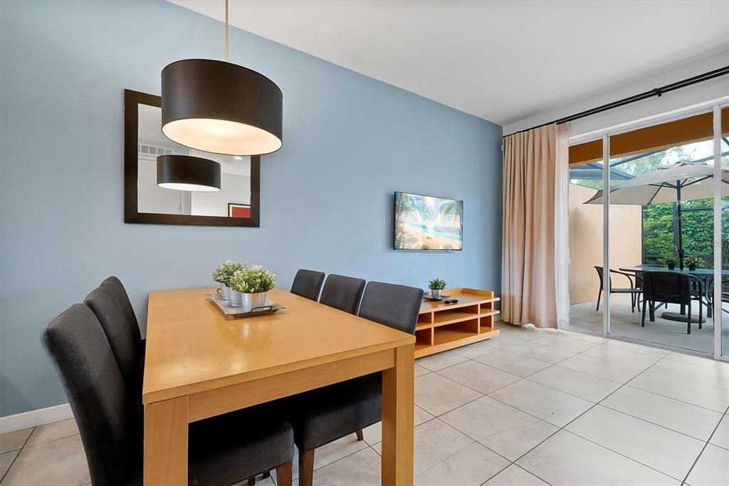 For Sale: $279,000 (2 beds, 2 baths, 1350 Square Feet)