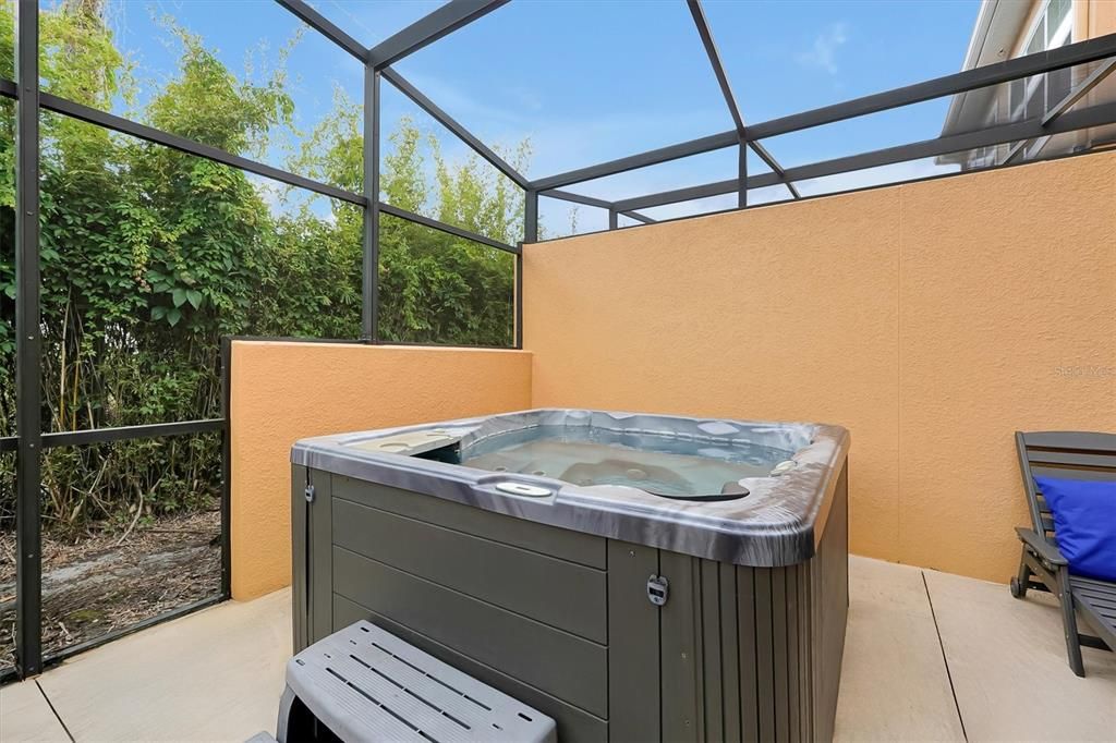 For Sale: $279,000 (2 beds, 2 baths, 1350 Square Feet)
