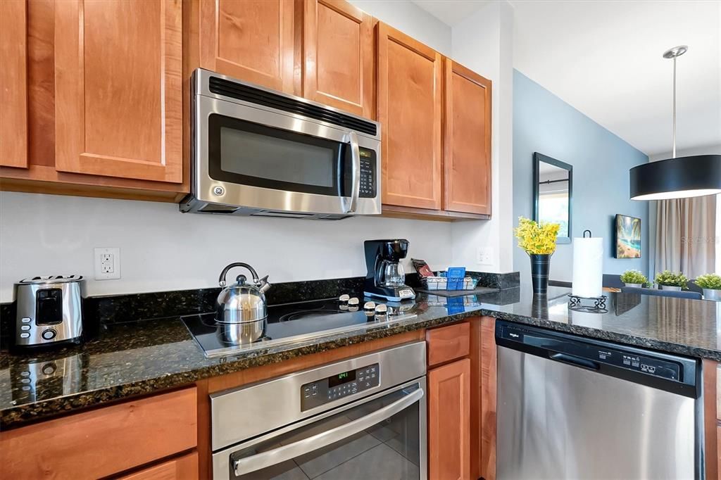For Sale: $279,000 (2 beds, 2 baths, 1350 Square Feet)