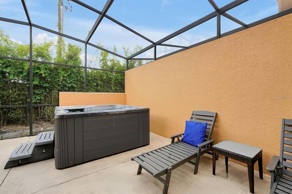 For Sale: $279,000 (2 beds, 2 baths, 1350 Square Feet)