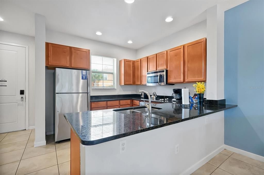 For Sale: $279,000 (2 beds, 2 baths, 1350 Square Feet)