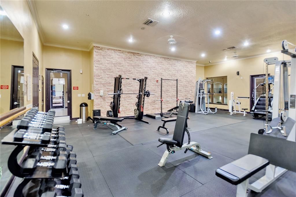 For Sale: $195,000 (1 beds, 1 baths, 1044 Square Feet)