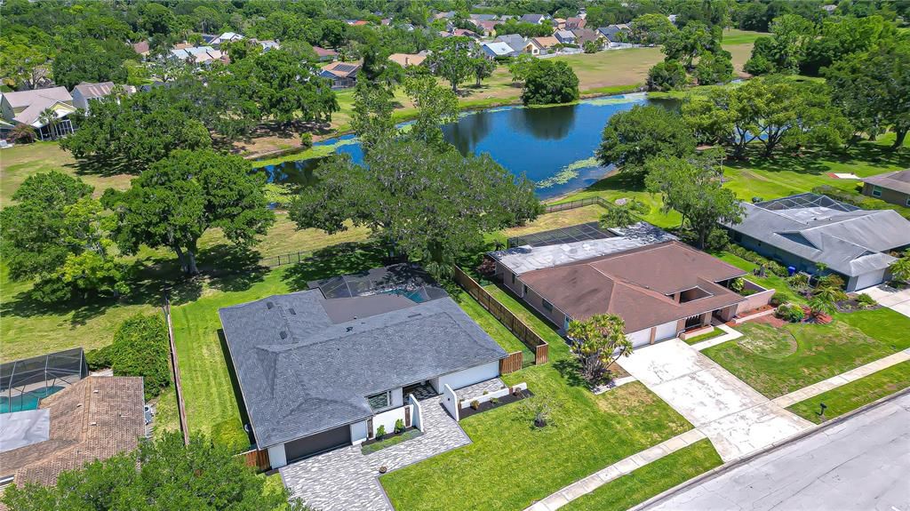 Activo con contrato: $825,000 (4 camas, 3 baños, 2663 Pies cuadrados)