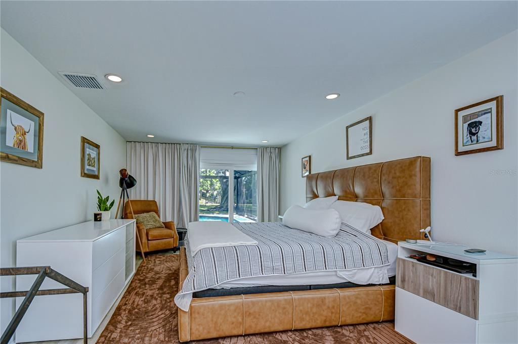 Activo con contrato: $825,000 (4 camas, 3 baños, 2663 Pies cuadrados)
