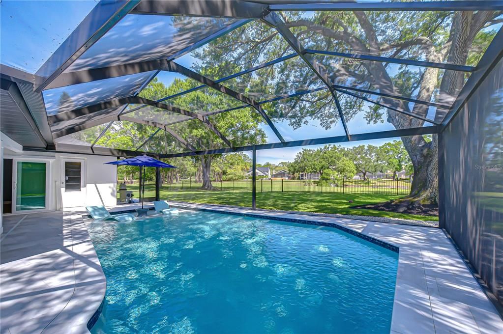 Activo con contrato: $825,000 (4 camas, 3 baños, 2663 Pies cuadrados)