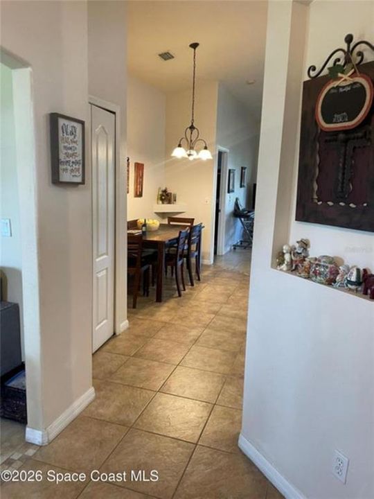 En Venta: $330,000 (3 camas, 2 baños, 1480 Pies cuadrados)