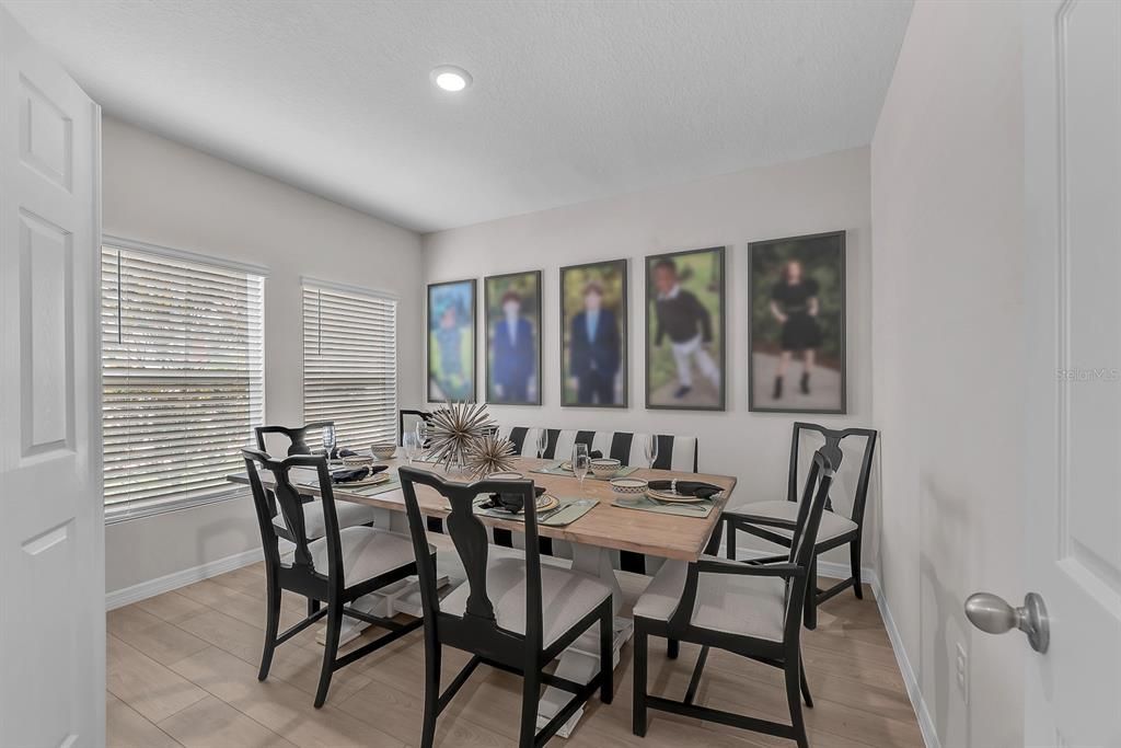Activo con contrato: $699,000 (6 camas, 3 baños, 3878 Pies cuadrados)