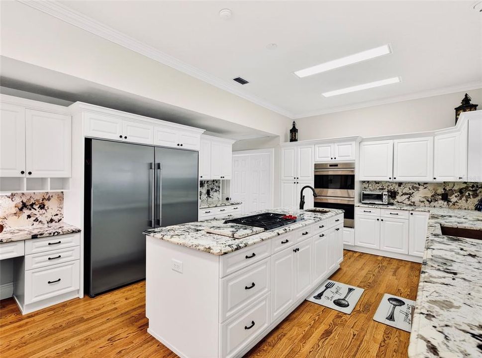 Active With Contract: $2,259,000 (6 beds, 7 baths, 6337 Square Feet)