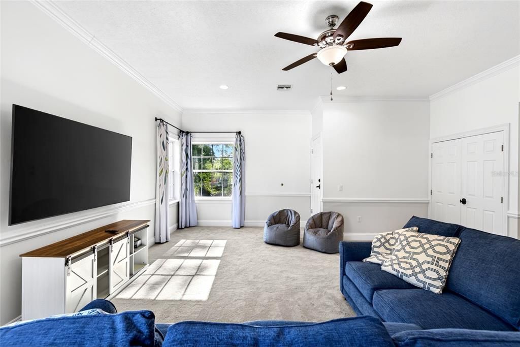 Active With Contract: $2,259,000 (6 beds, 7 baths, 6337 Square Feet)
