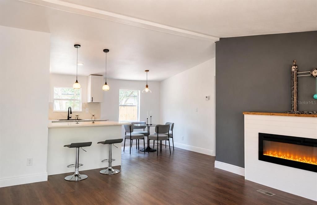 For Sale: $159,900 (3 beds, 2 baths, 960 Square Feet)