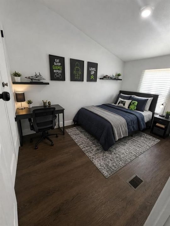 For Sale: $159,900 (3 beds, 2 baths, 960 Square Feet)