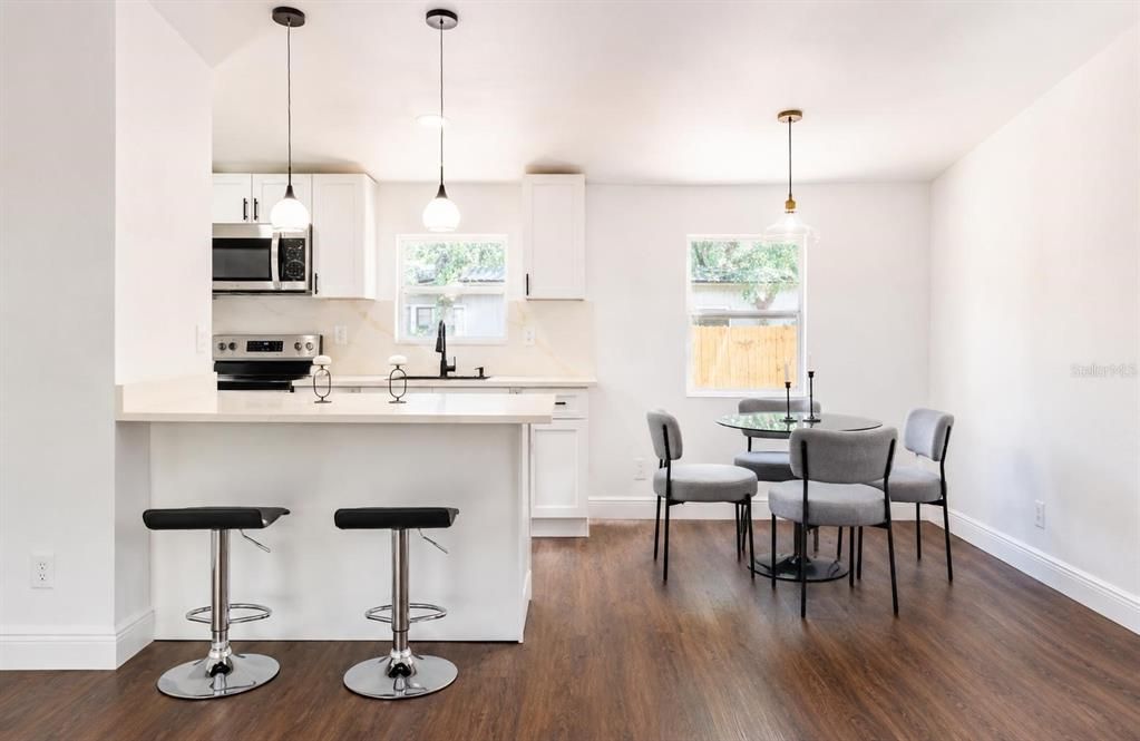 For Sale: $159,900 (3 beds, 2 baths, 960 Square Feet)