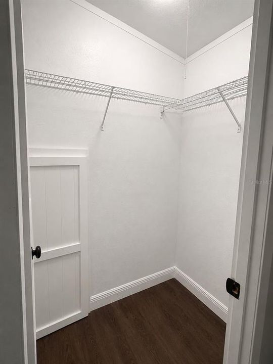 For Sale: $159,900 (3 beds, 2 baths, 960 Square Feet)