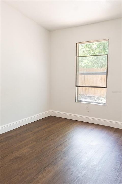 For Sale: $159,900 (3 beds, 2 baths, 960 Square Feet)