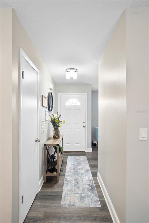 Active With Contract: $327,000 (3 beds, 2 baths, 1388 Square Feet)