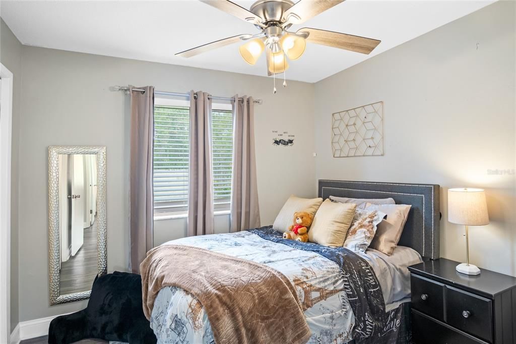 Active With Contract: $327,000 (3 beds, 2 baths, 1388 Square Feet)