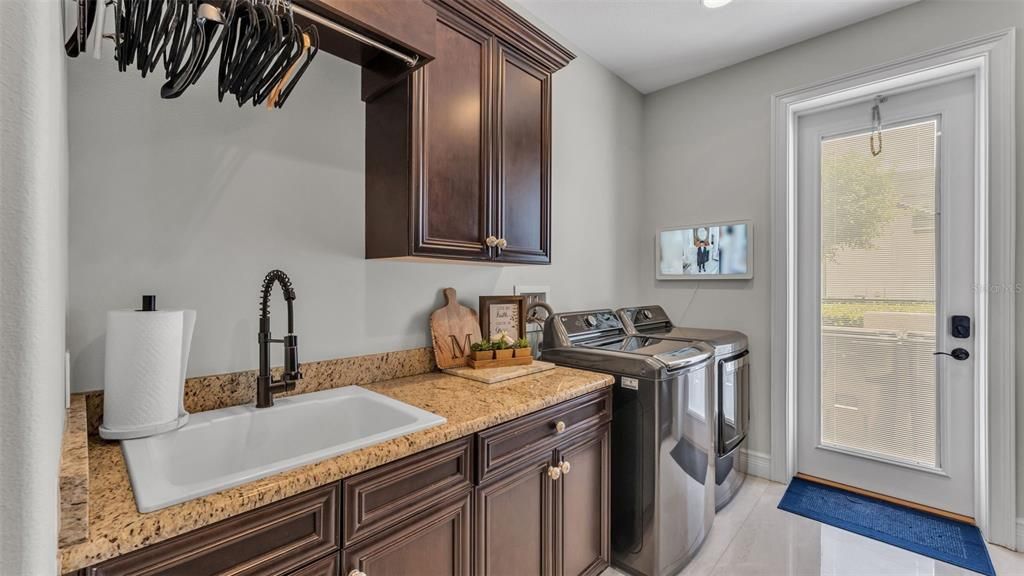 For Sale: $1,295,000 (5 beds, 3 baths, 3551 Square Feet)