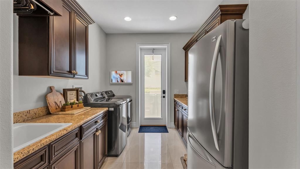 For Sale: $1,295,000 (5 beds, 3 baths, 3551 Square Feet)