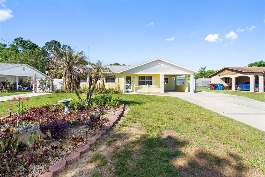 Activo con contrato: $269,000 (3 camas, 3 baños, 1300 Pies cuadrados)