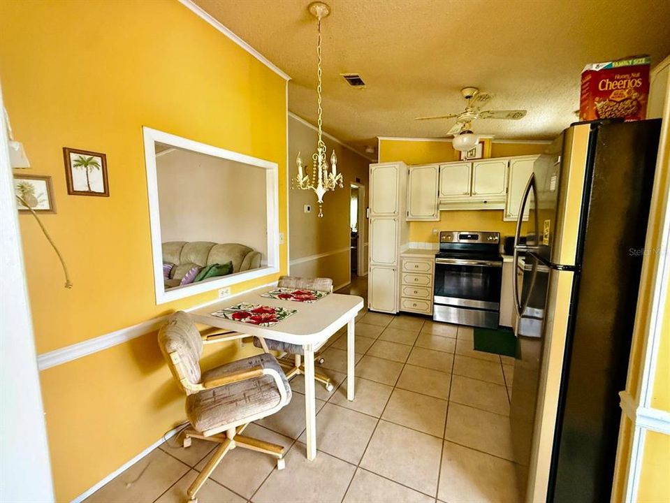 For Sale: $148,000 (2 beds, 2 baths, 1092 Square Feet)