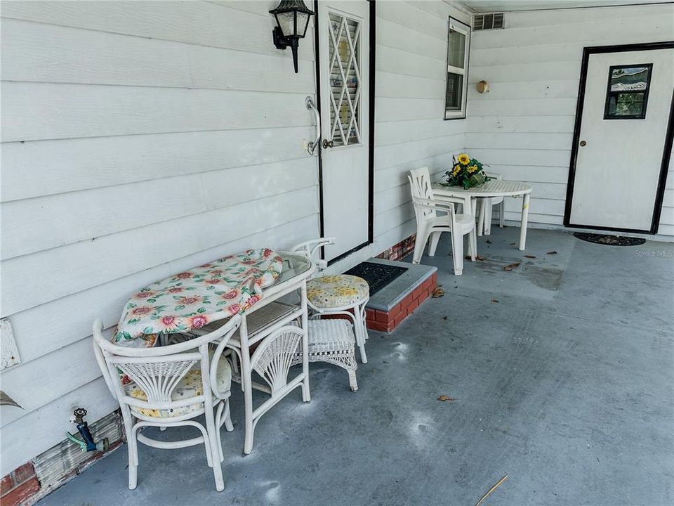 For Sale: $148,000 (2 beds, 2 baths, 1092 Square Feet)