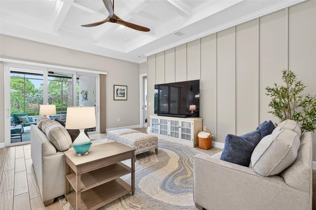 Activo con contrato: $789,900 (3 camas, 2 baños, 2075 Pies cuadrados)
