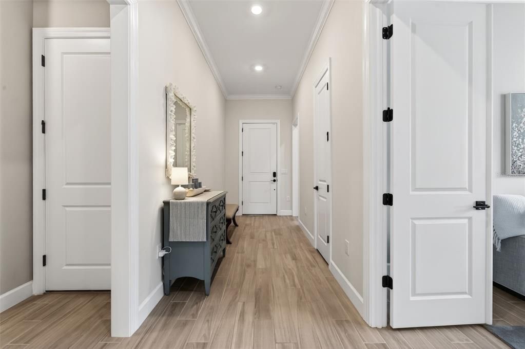 Activo con contrato: $789,900 (3 camas, 2 baños, 2075 Pies cuadrados)