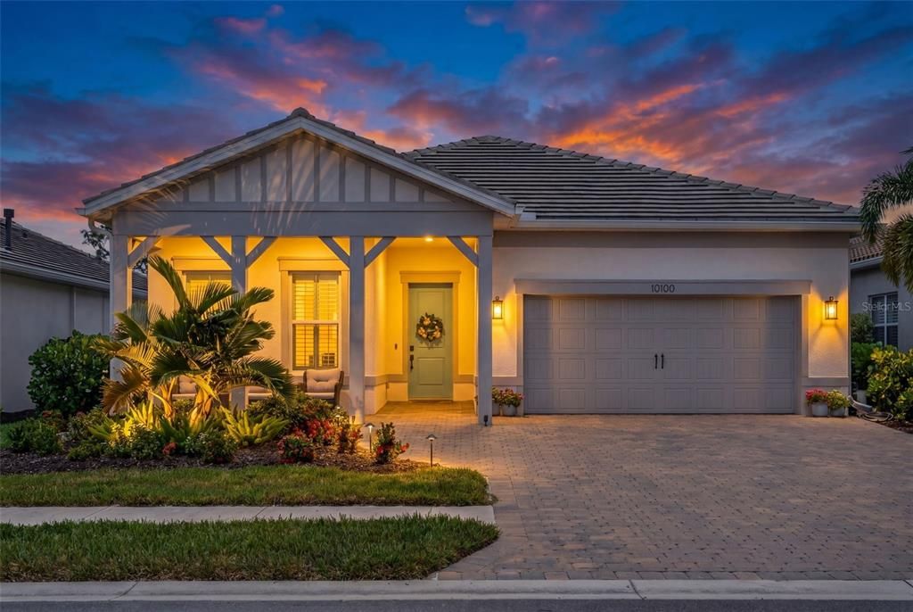 Activo con contrato: $789,900 (3 camas, 2 baños, 2075 Pies cuadrados)