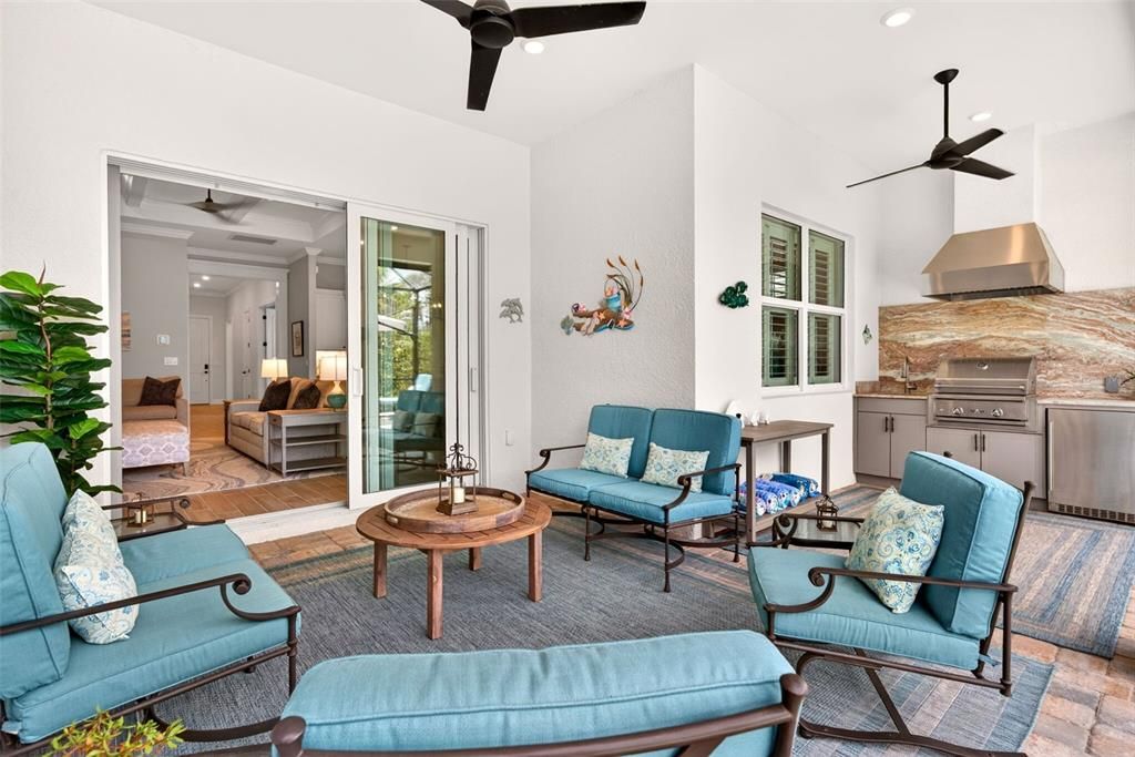 Activo con contrato: $789,900 (3 camas, 2 baños, 2075 Pies cuadrados)