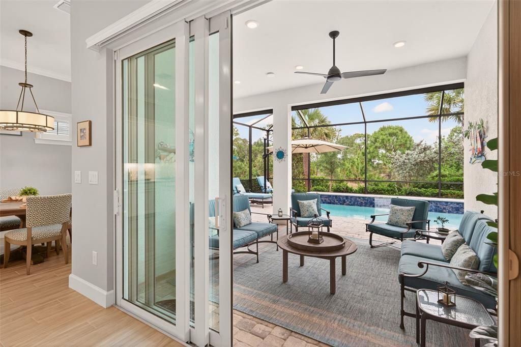 Activo con contrato: $789,900 (3 camas, 2 baños, 2075 Pies cuadrados)
