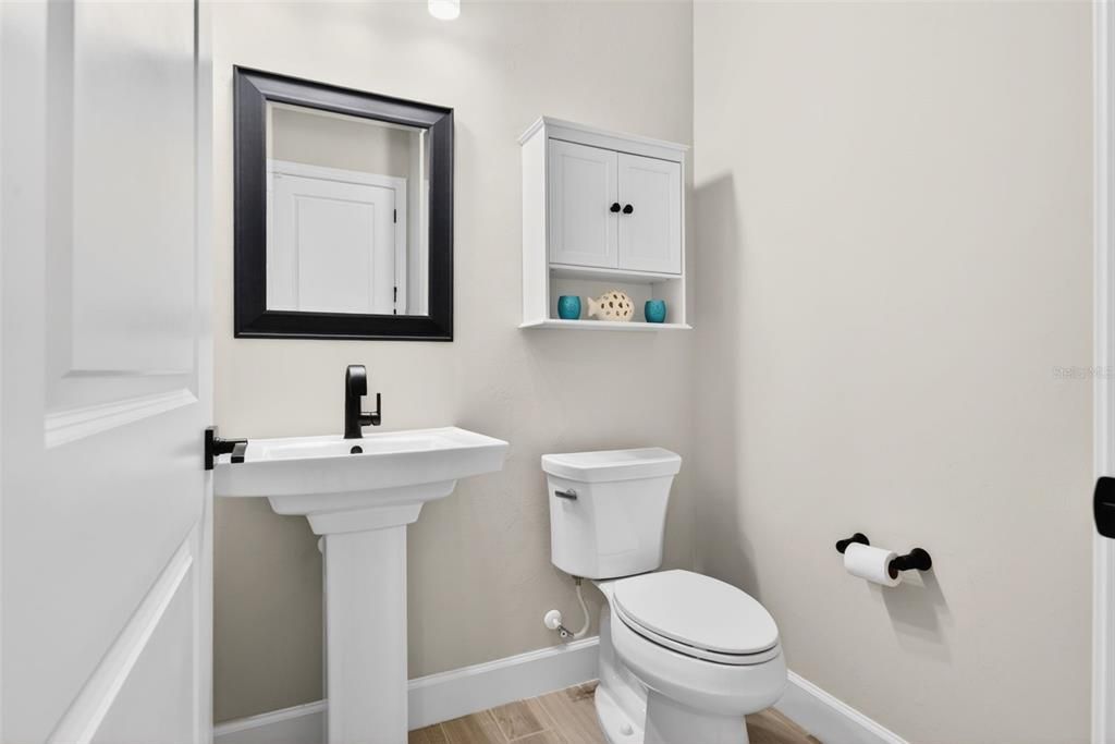 Activo con contrato: $789,900 (3 camas, 2 baños, 2075 Pies cuadrados)