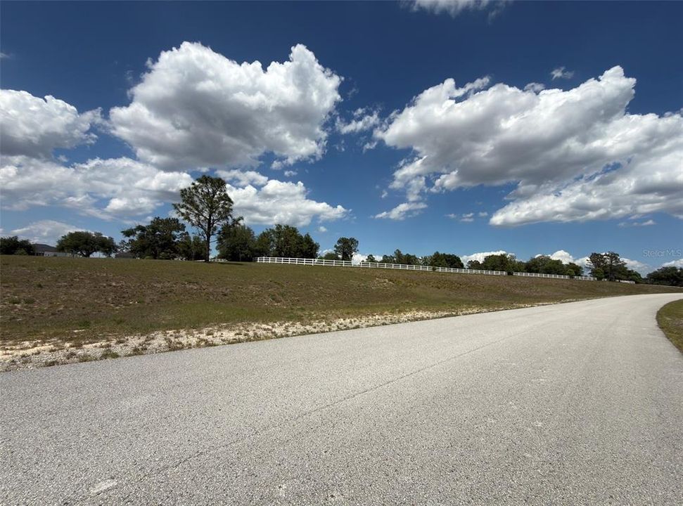 En Venta: $325,000 (5.02 acres)