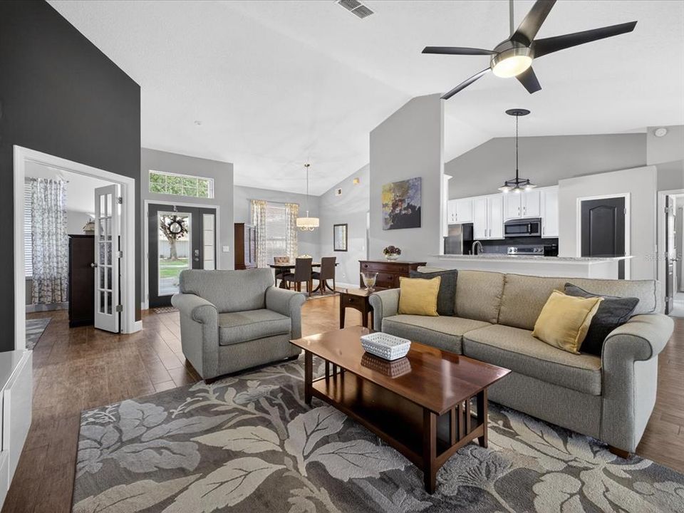 Active With Contract: $515,000 (3 beds, 2 baths, 1995 Square Feet)