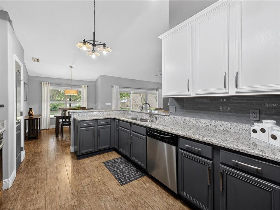 Active With Contract: $515,000 (3 beds, 2 baths, 1995 Square Feet)