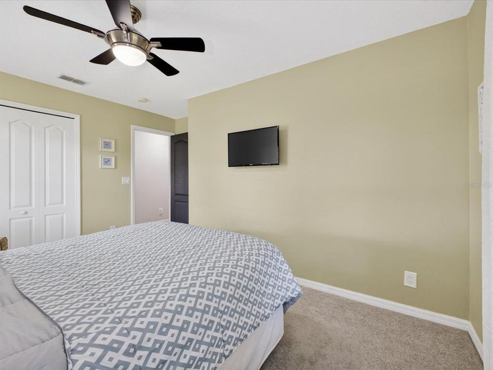 Active With Contract: $515,000 (3 beds, 2 baths, 1995 Square Feet)