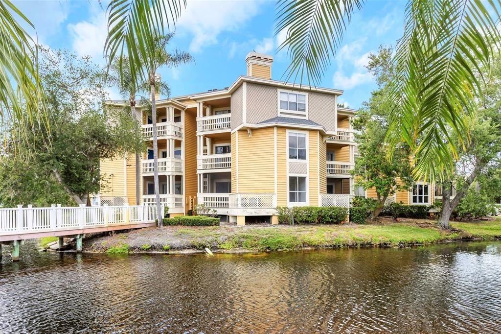 For Sale: $130,000 (1 beds, 1 baths, 685 Square Feet)
