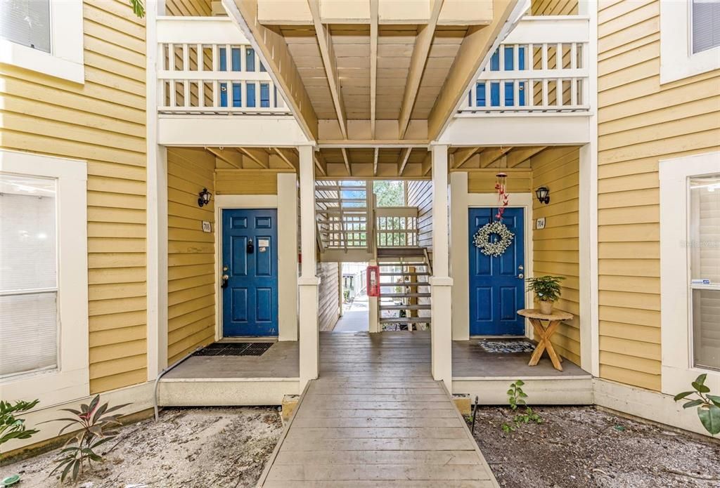 For Sale: $130,000 (1 beds, 1 baths, 685 Square Feet)