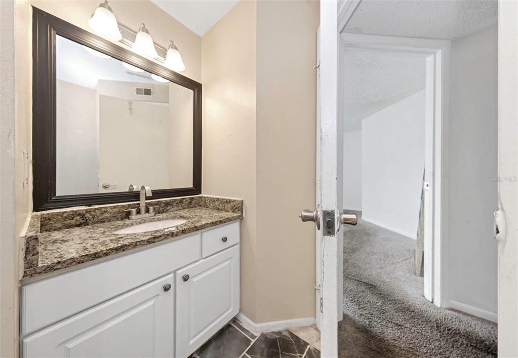 For Sale: $130,000 (1 beds, 1 baths, 685 Square Feet)