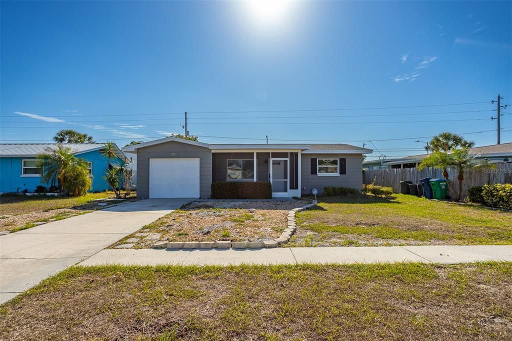 Activo con contrato: $289,999 (2 camas, 1 baños, 864 Pies cuadrados)