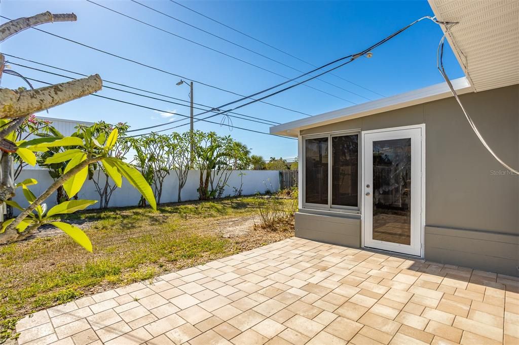 Activo con contrato: $289,999 (2 camas, 1 baños, 864 Pies cuadrados)