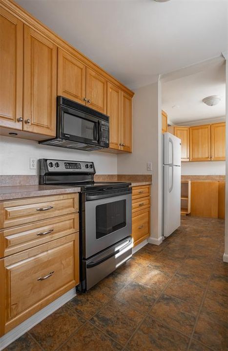 Activo con contrato: $289,999 (2 camas, 1 baños, 864 Pies cuadrados)